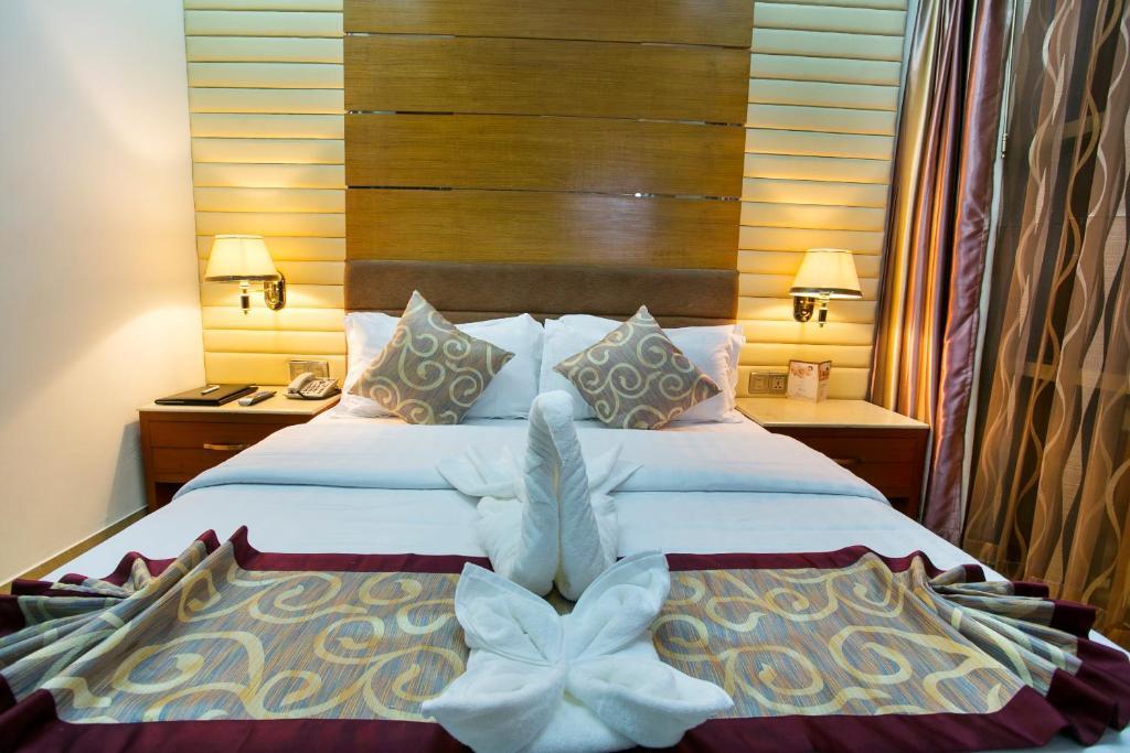 Fars Hotel & Resorts - Дака Екстериор снимка