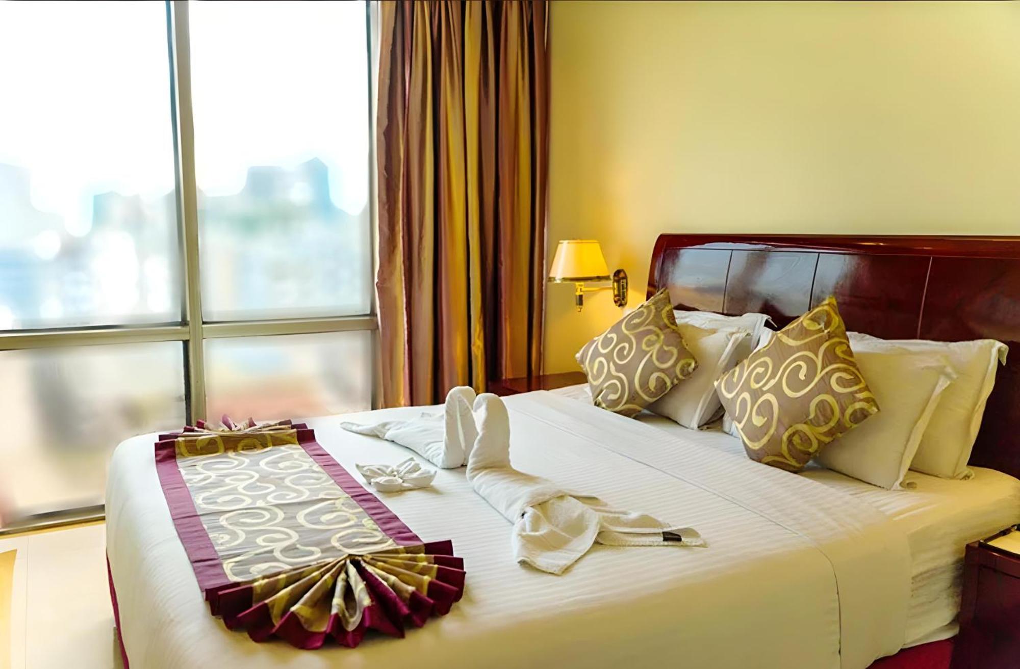 Fars Hotel & Resorts - Дака Екстериор снимка