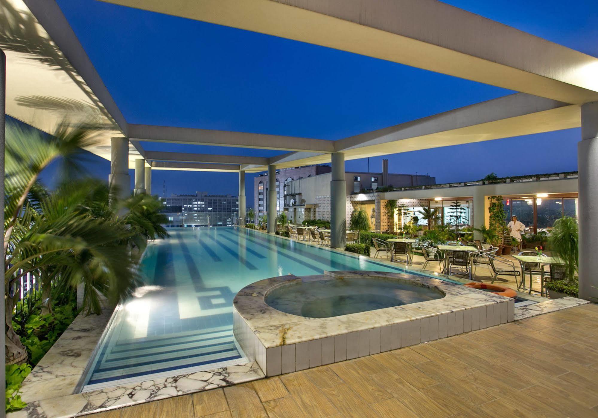 Fars Hotel & Resorts - Дака Екстериор снимка